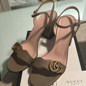 Gucci Marmont GG Logo Beige Block Heel Womens Sandals size 40.5